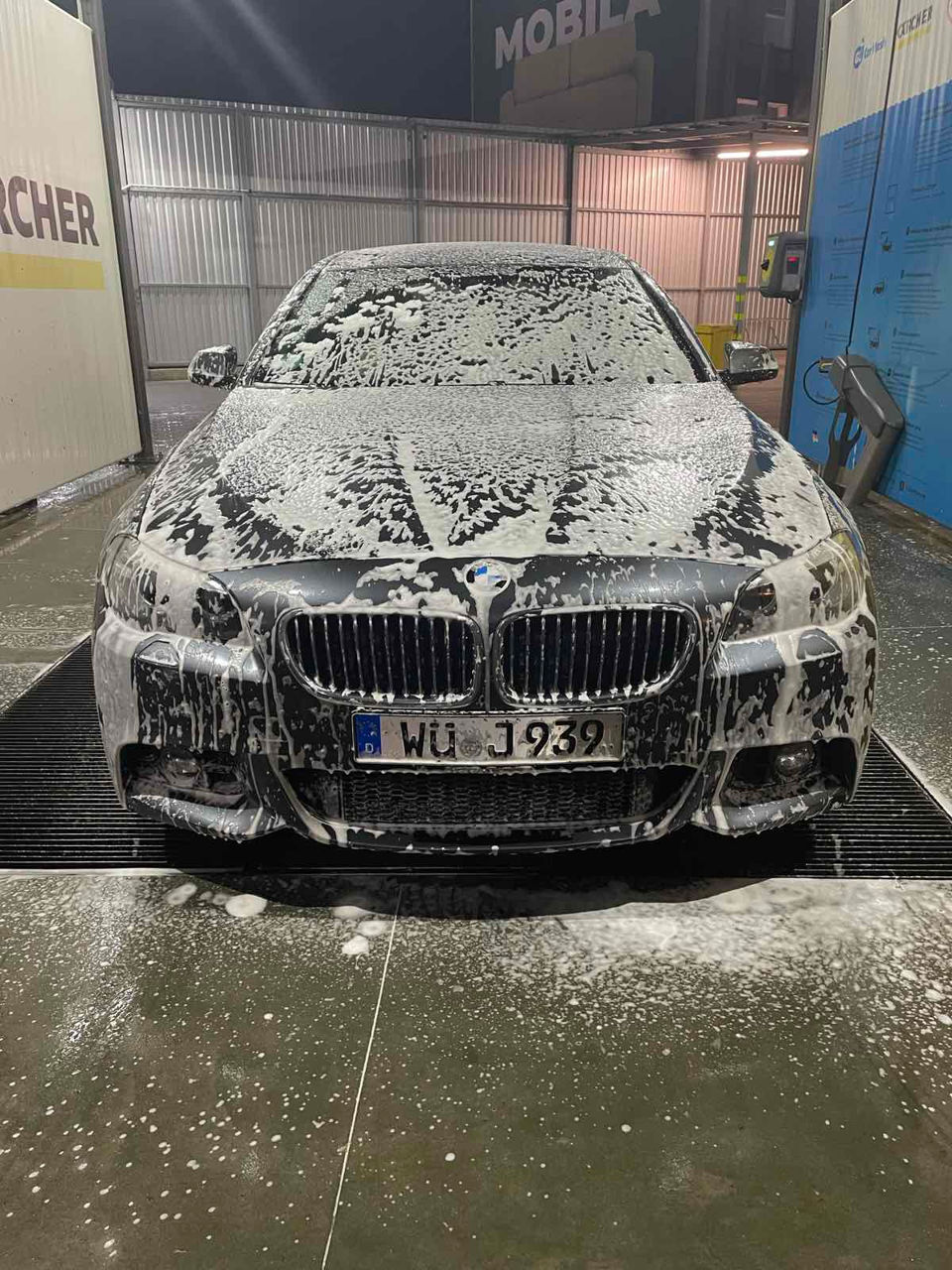 BMW 5 Series foto 8