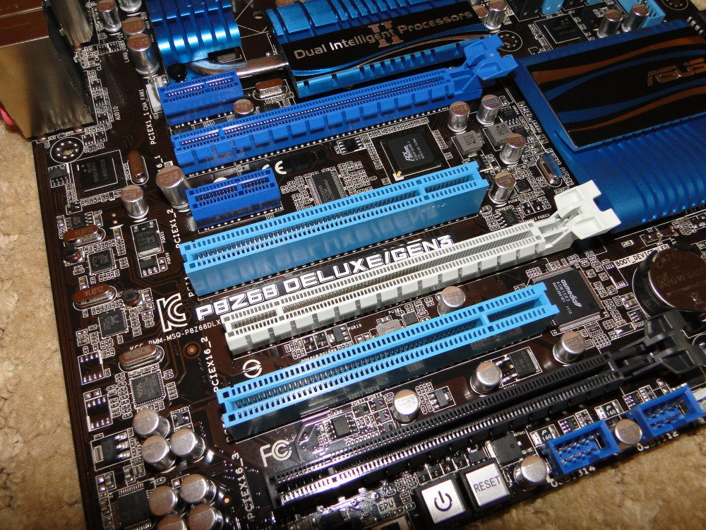 LGA1155 / Asus Z68 Deluxe/GEN3 - Testare / Instalare фото 1