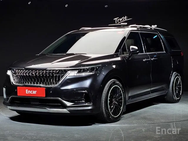 KIA Carnival фото 0