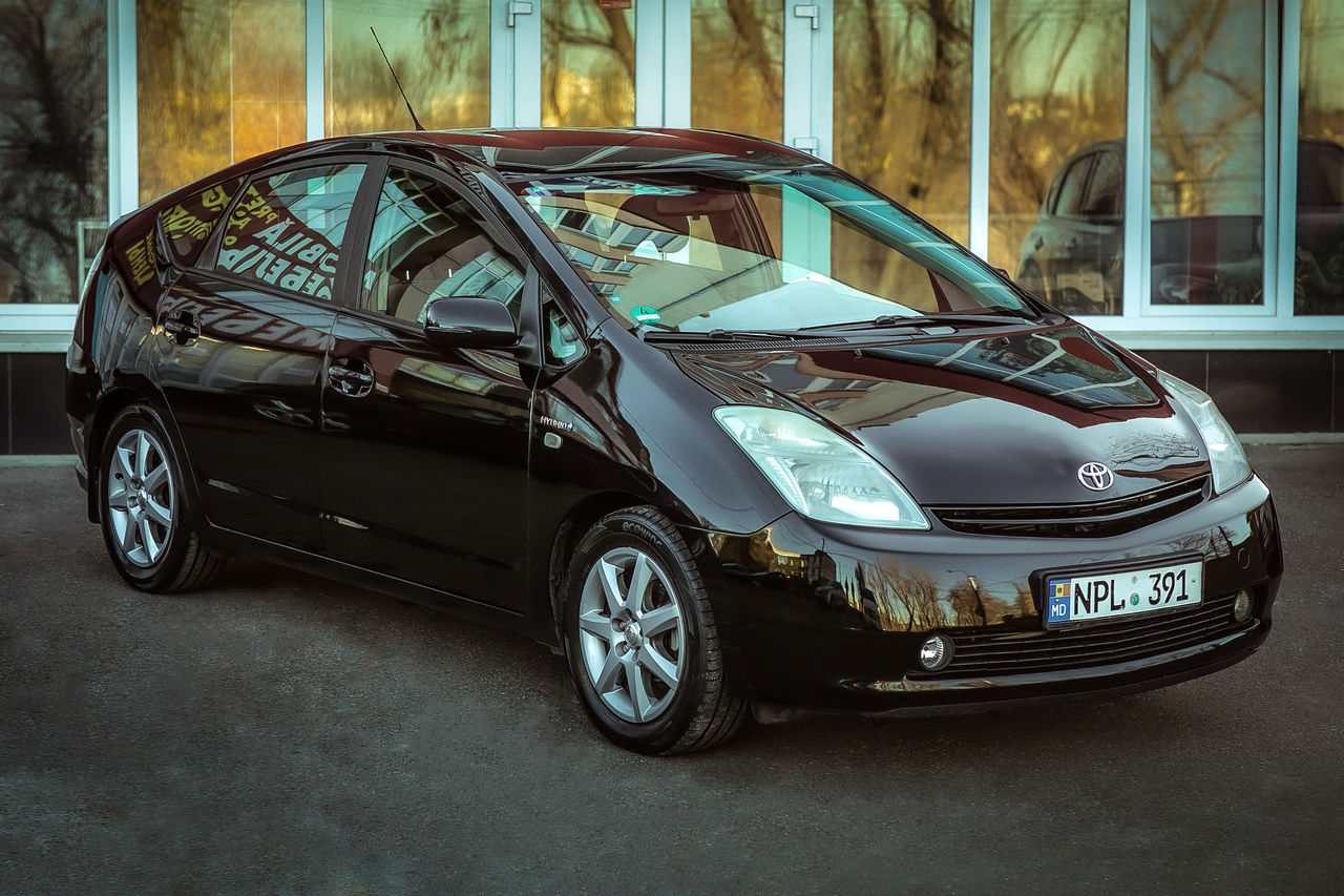 Chirie Auto Botanica, Procat Avto v Kisineve, Rent A Car, Moldova, Hybrid Toyota foto 3