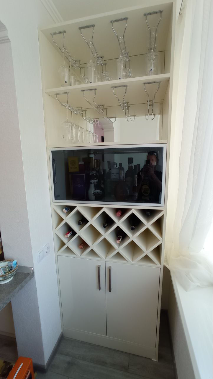 Mobilă la comandă: bucătărie, dulapuri cupe, garderobă, mobila de baie, antreuri, birouri, paturi.. foto 3