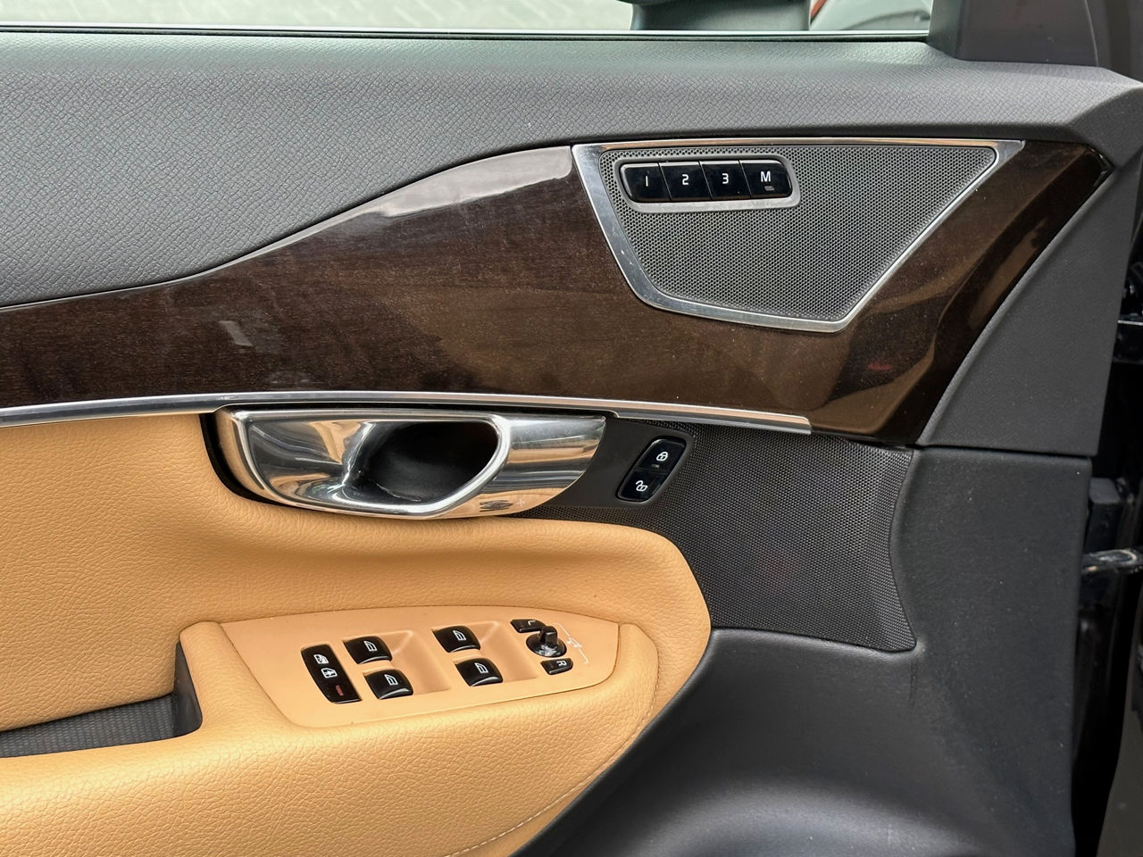 Volvo XC90 foto 12