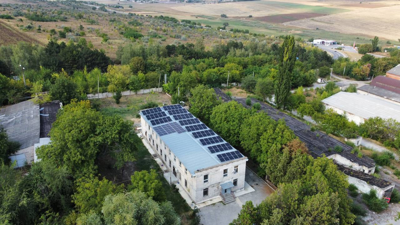 Panouri solare la cheie | casă și afacere foto 2