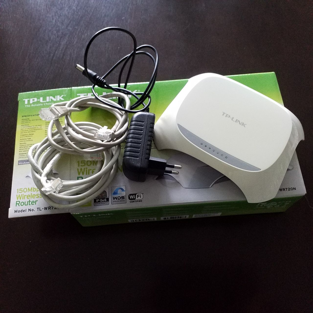 TP-Link model TL-WR720N