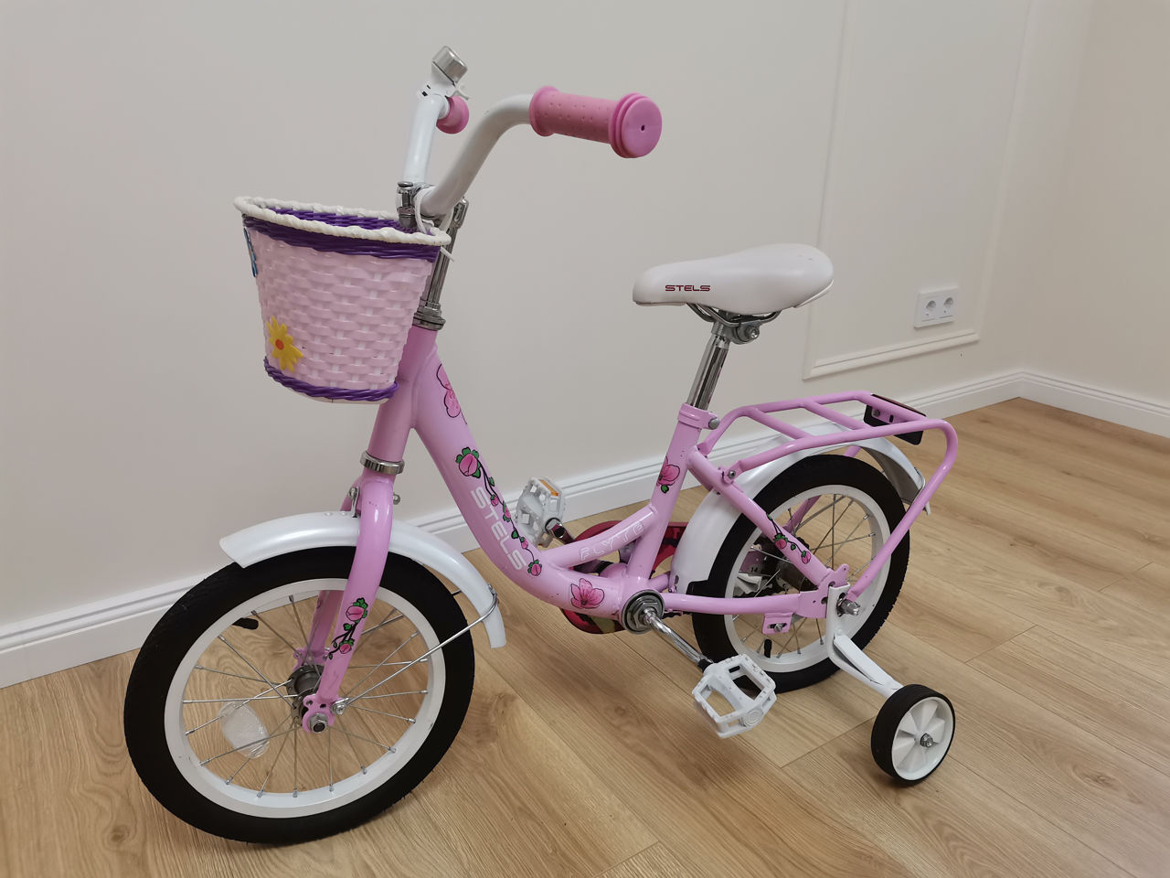 Продам детский велосипед 3-6 лет
