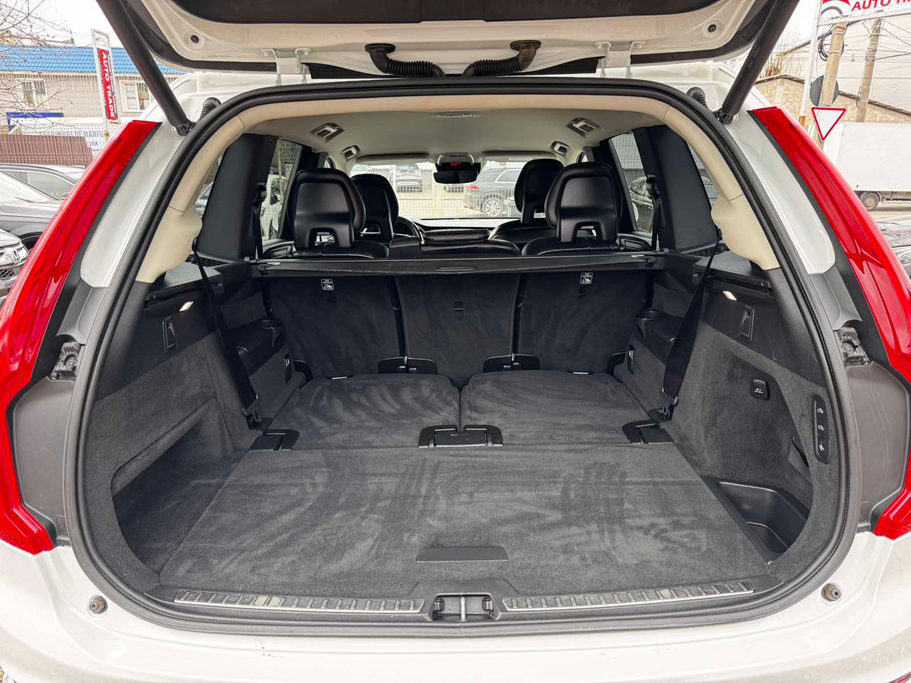 Volvo XC90 foto 10