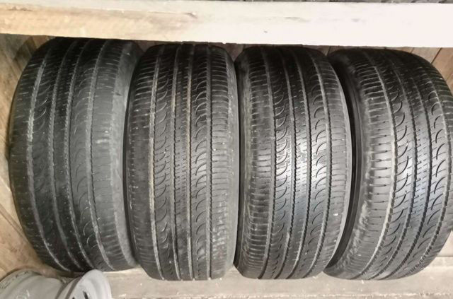 235/55 R19 Yokohama ( 400 lei toate 4 )