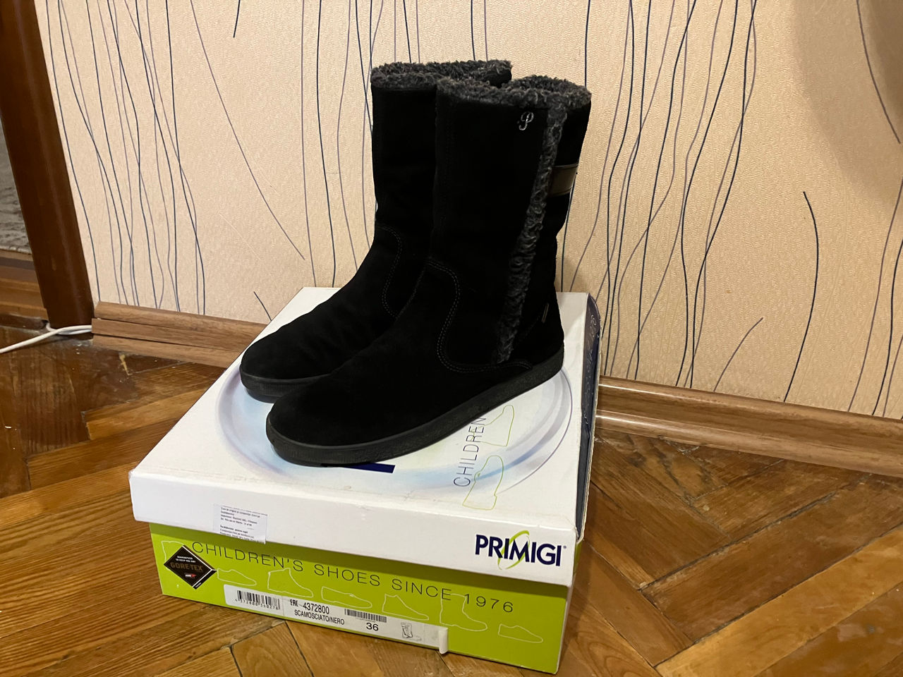 primigi gore tex 36 b/u-400 lei  purtate putin stare foarte buna  tommy hilfiger m.35 b/u-300 lei va foto 1