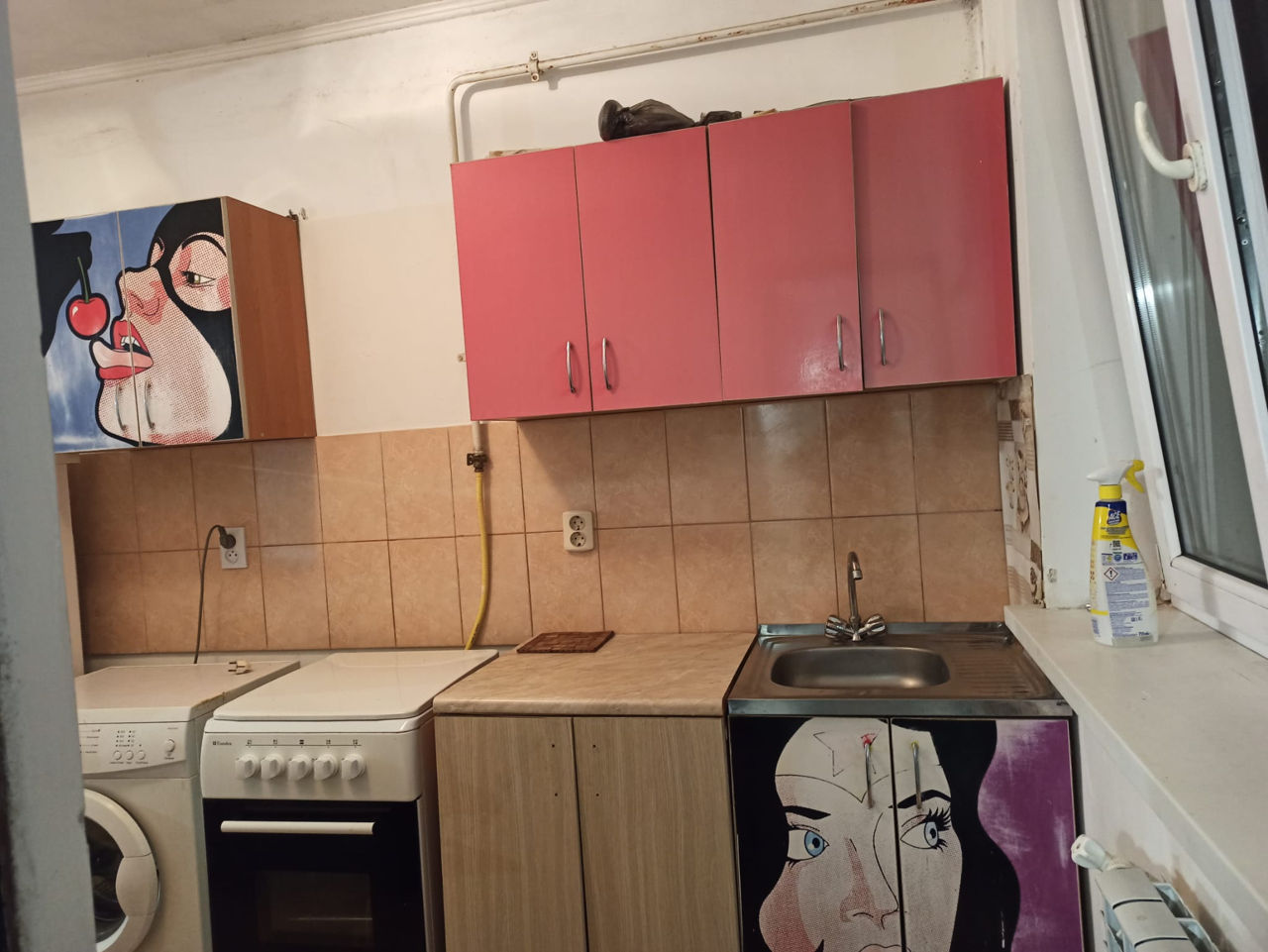 Casa in 2 niveluri, locație ideală, în centrul orașului foto 1