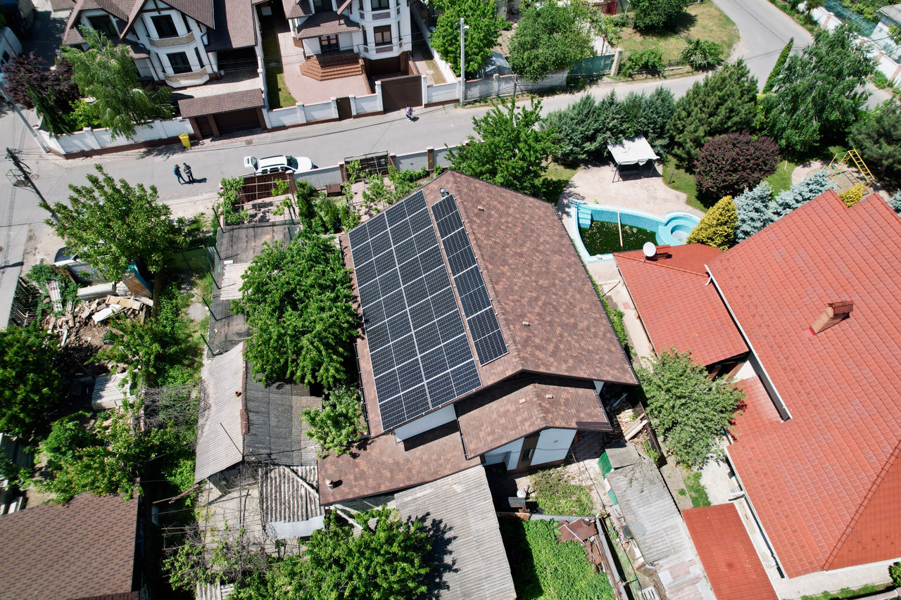 Panouri fotovoltaice monocristaline. Instalare la cheie фото 0