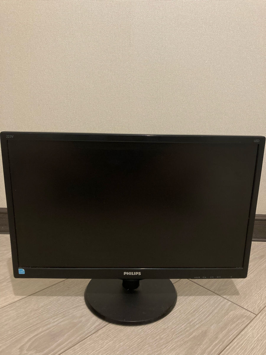 21,5 Philips 223V