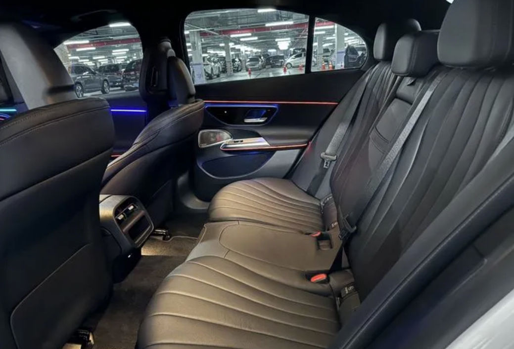 Mercedes E-Class фото 6