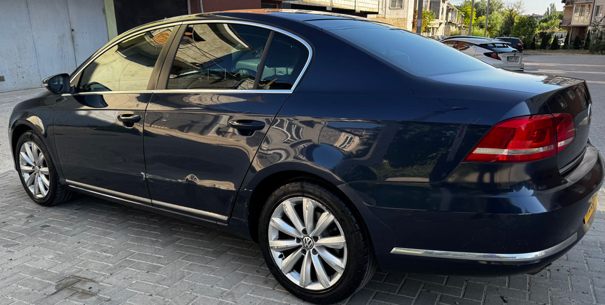 Volkswagen Passat foto 2