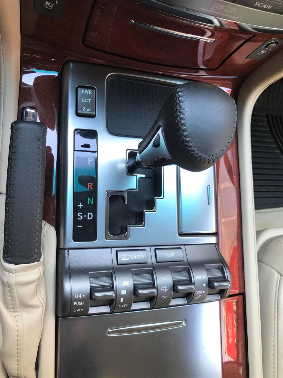 Lexus LX Series foto 14