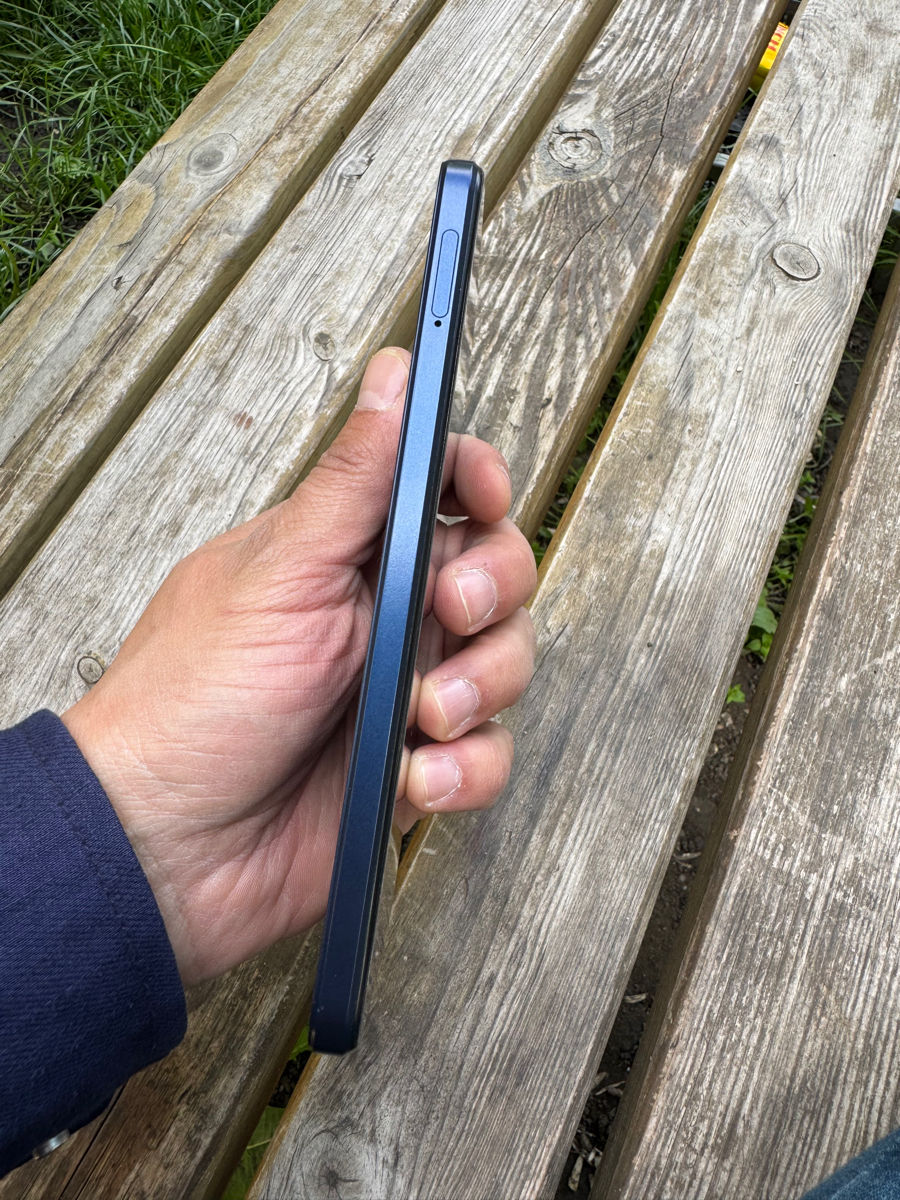 Vând telefon mobil OPPO A17 4 RAM 64GB memorie (CPH2477) фото 2