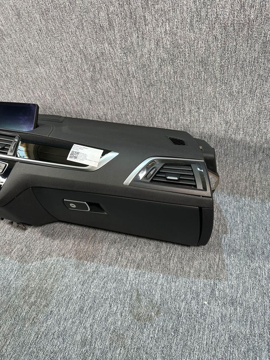 Plansa bord BMW F87 M2 F22 F23 foto 3