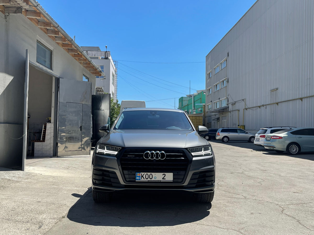 Audi Q7 foto 0