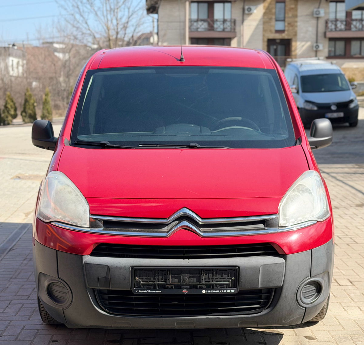 Citroen Berlingo an. 2014 cu rulaj 245000 km, Diesel, 4900 €