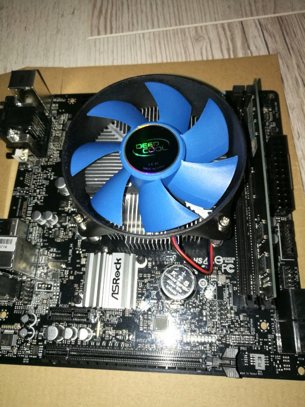 ASRock H310CM-DVS 1151 M-ATX D-Sub/DVI DDR4 foto 0