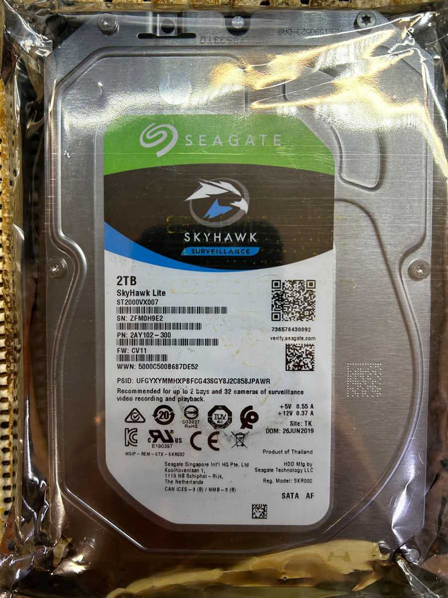 Seagate SkyHawk Lite 2.0TB новый, для видео наблюдения