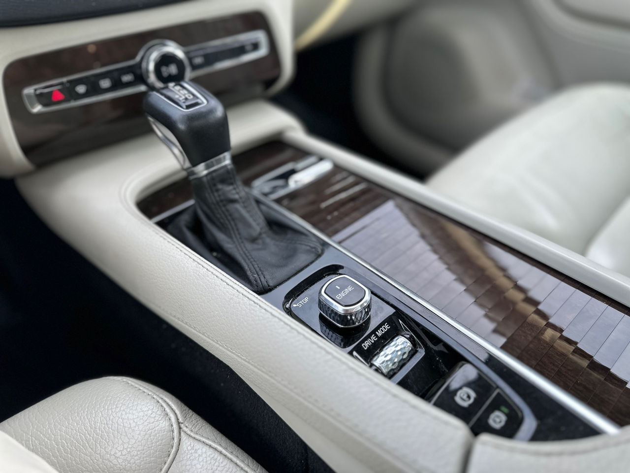 Volvo XC90 foto 12
