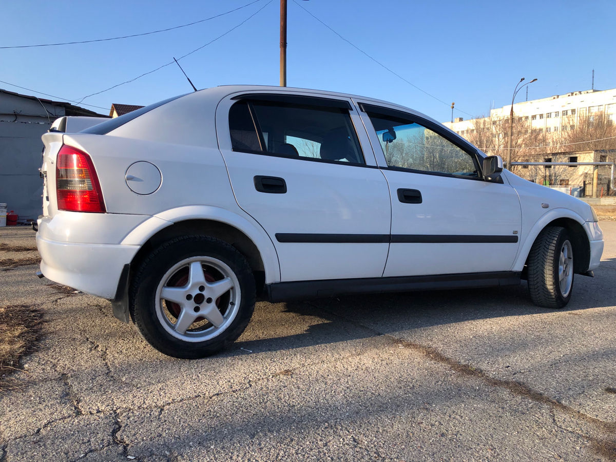 Opel Astra foto 4