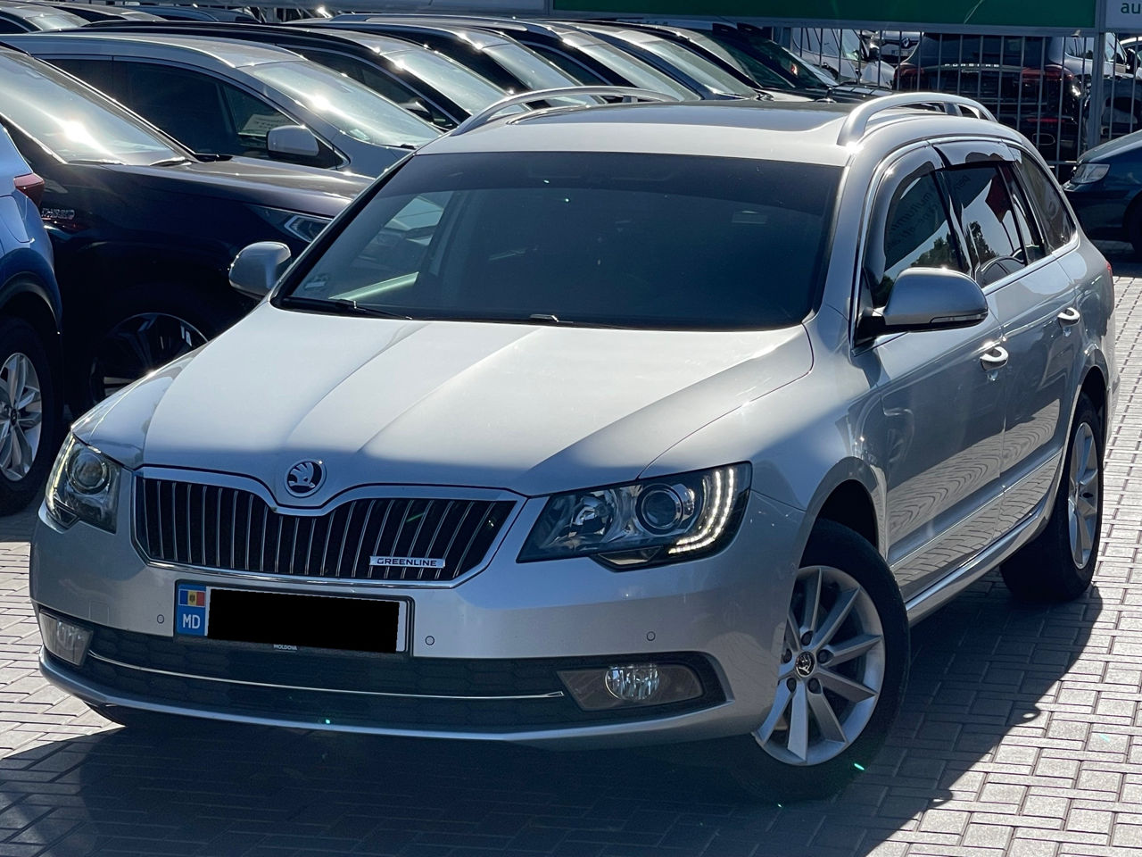 Skoda Superb foto 0