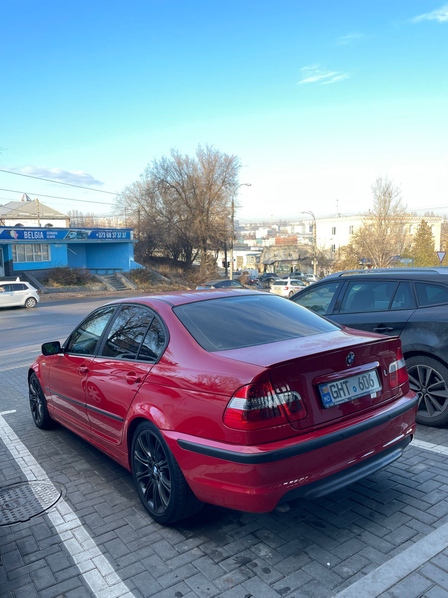 BMW 3 Series фото 11