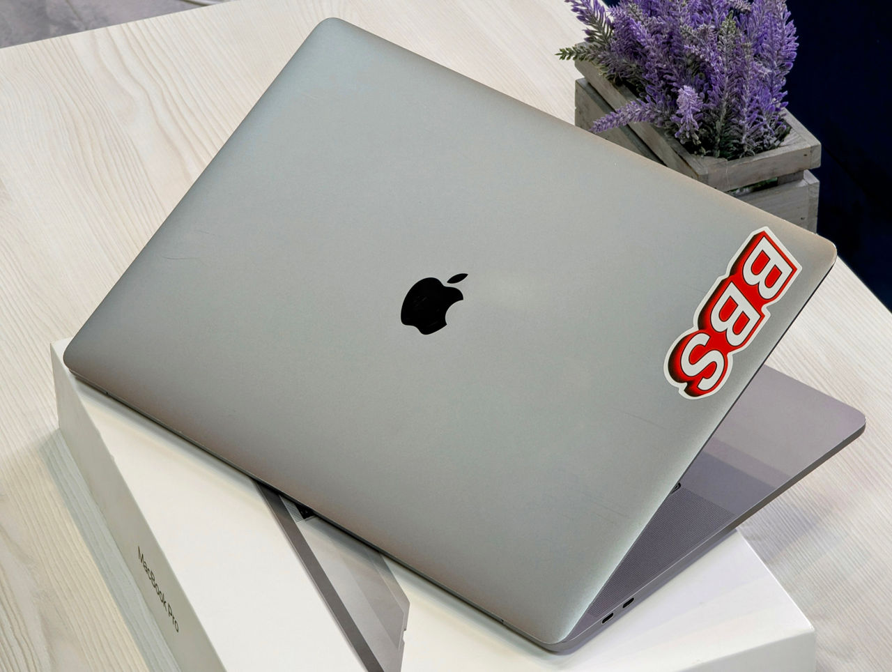 MacBook Pro 15 Retina 2019 (Core i7 9750H/16Gb Ram/256Gb SSD/Radeon Pro ...