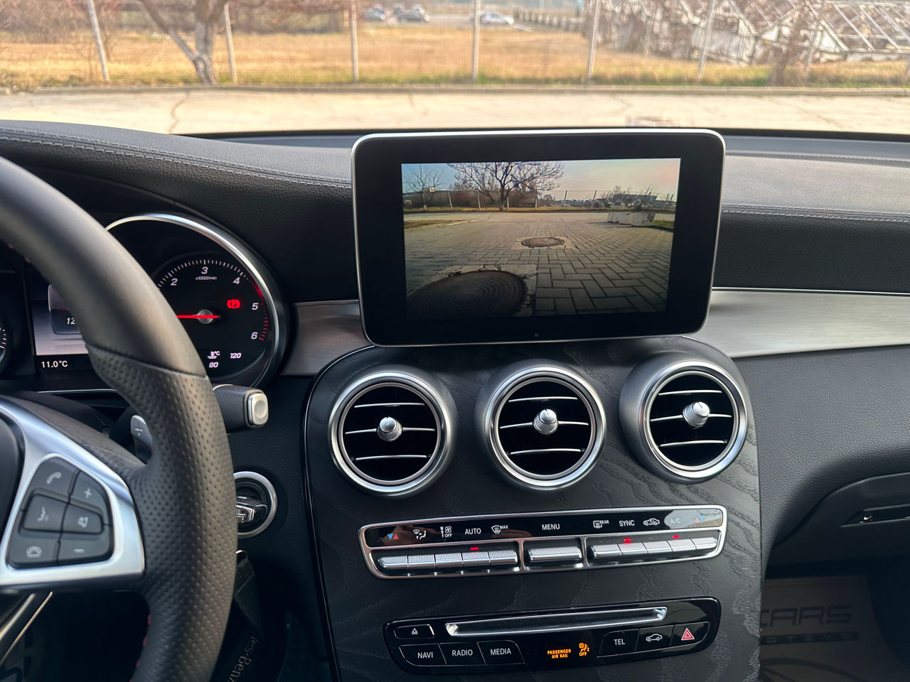 Mercedes GLC фото 11