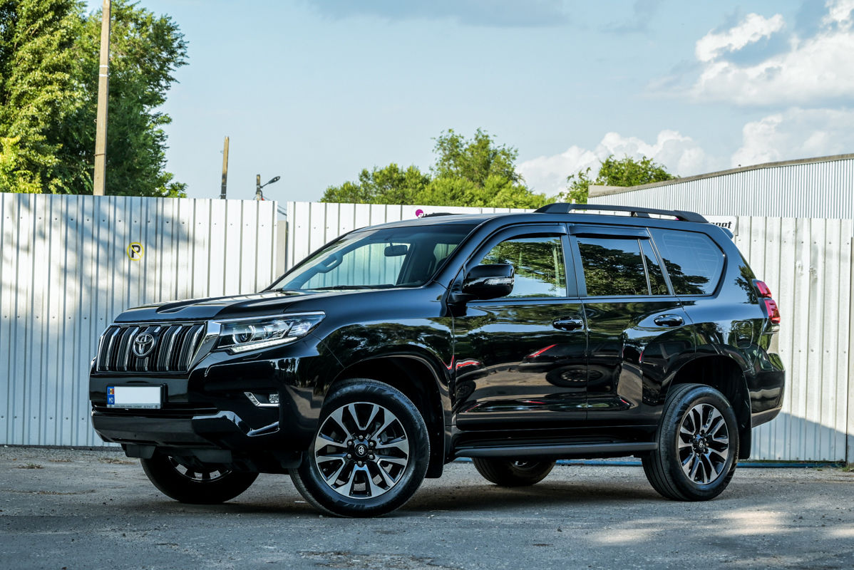 Toyota Land Cruiser Prado фото 0