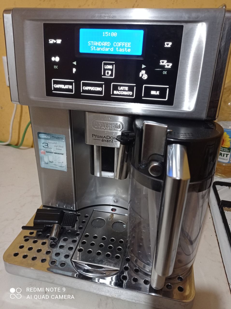 Продам кофемашину Delonghi PrimaDonna -avant-