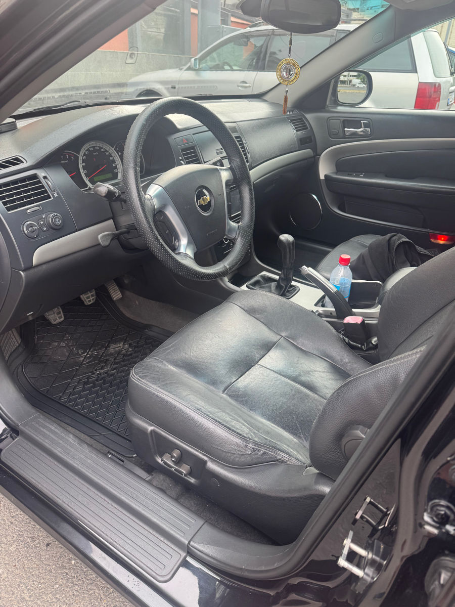 Chevrolet Epica фото 6