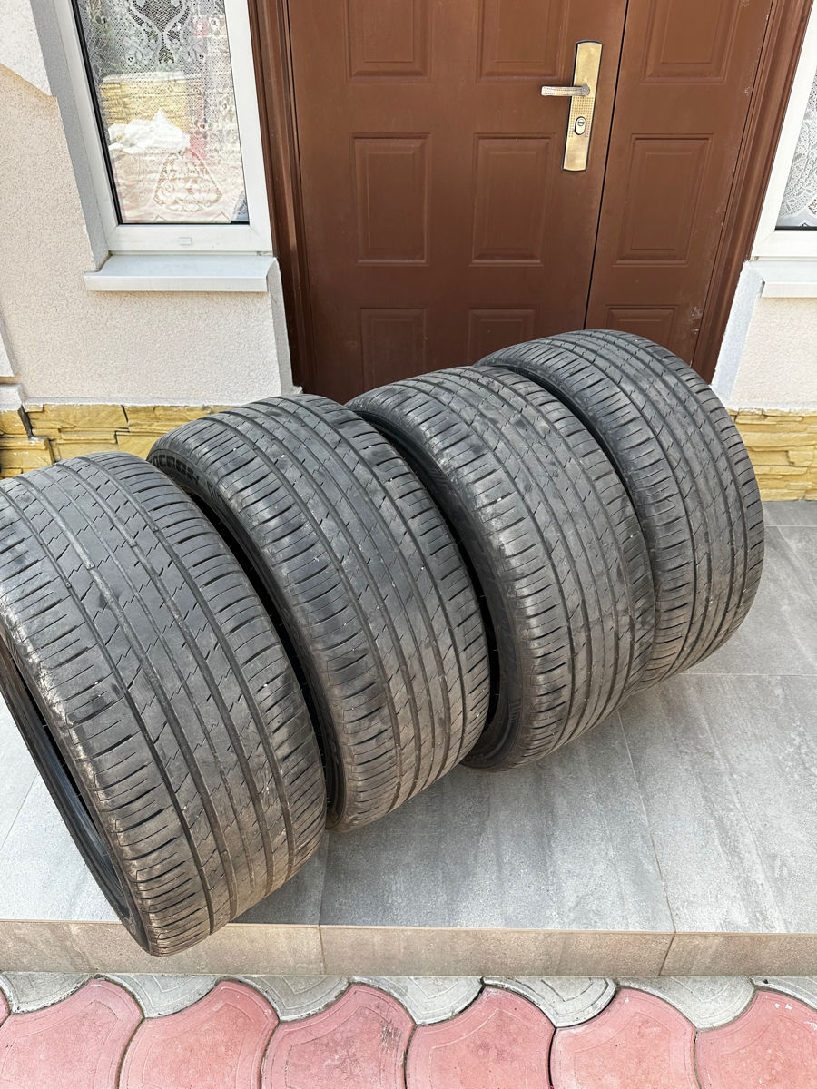 285/40 R 21 foto 2