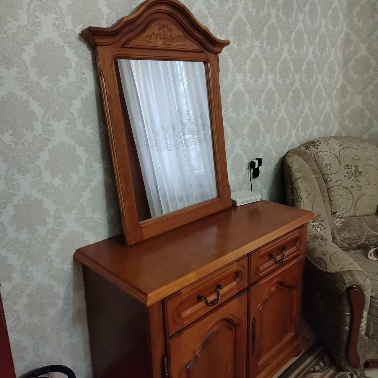 Комод с настенными зеркалом foto 3
