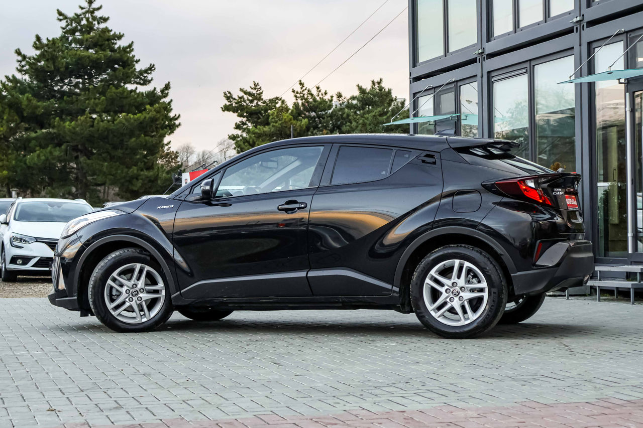 Toyota C-HR foto 1