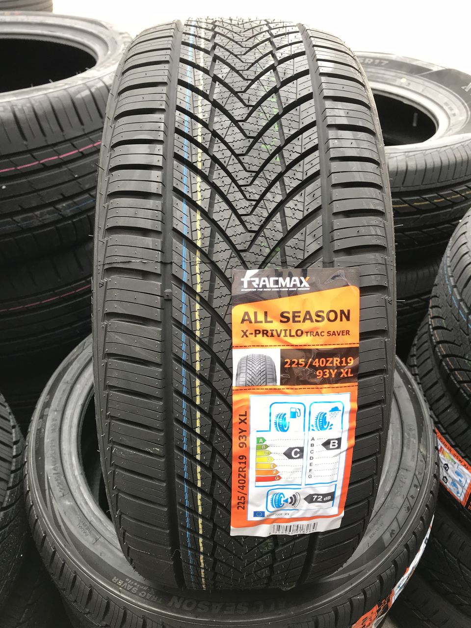 225/40 R19 Tracmax Allseason Trac saver (4 seasons)/ Доставка, livrare toata Moldova foto 0