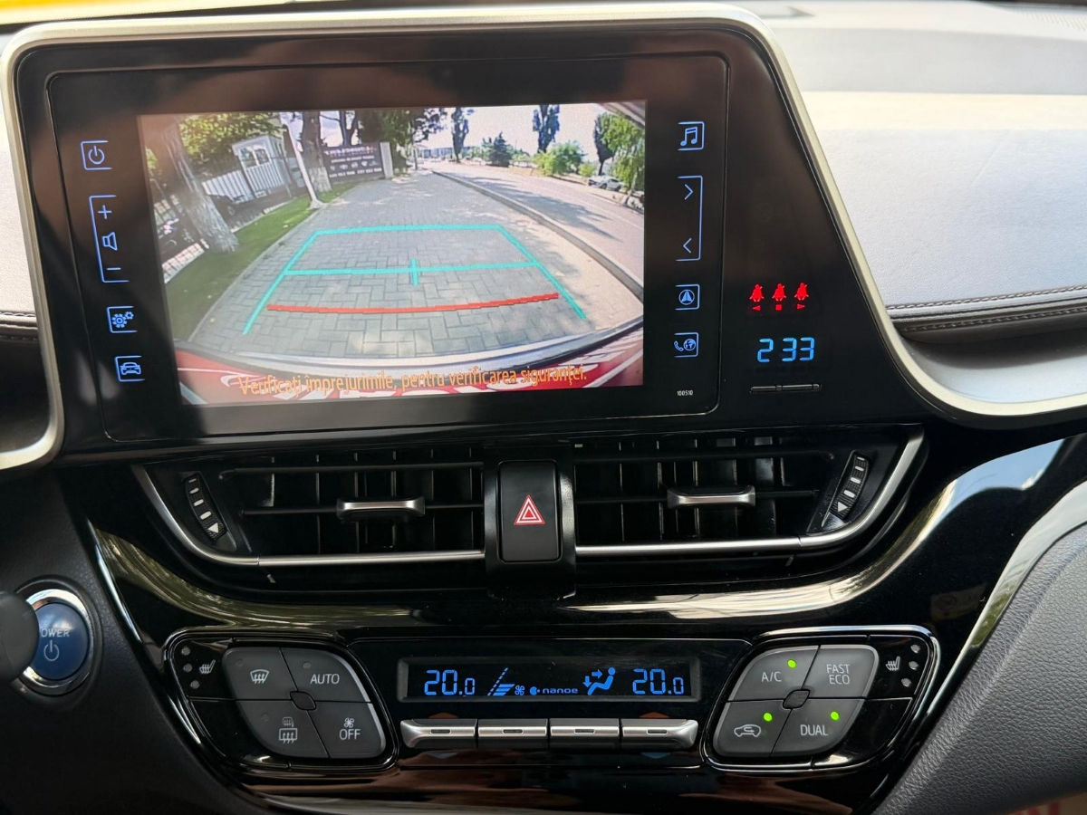 Toyota C-HR 2019 photo 9