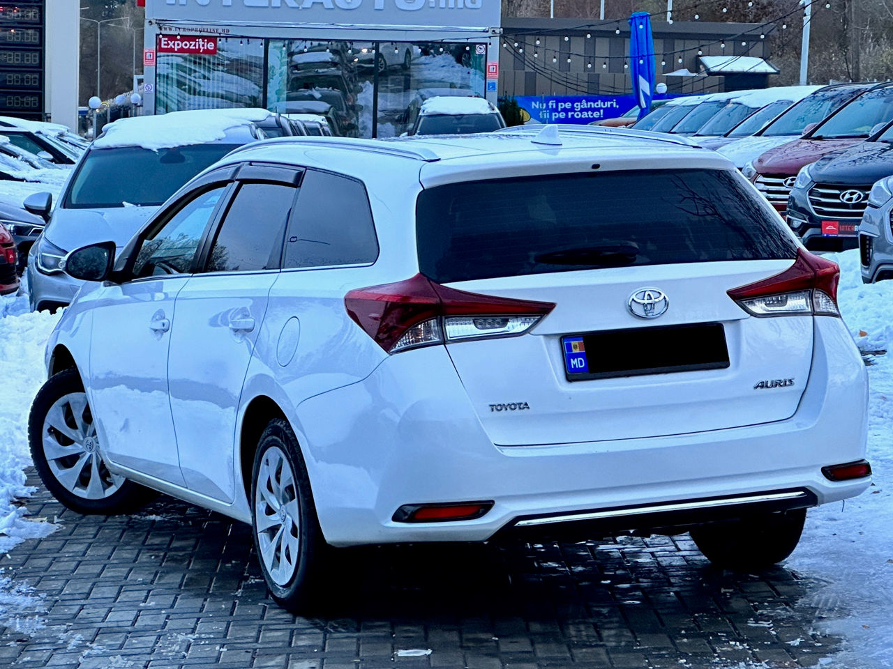 Toyota Auris foto 2