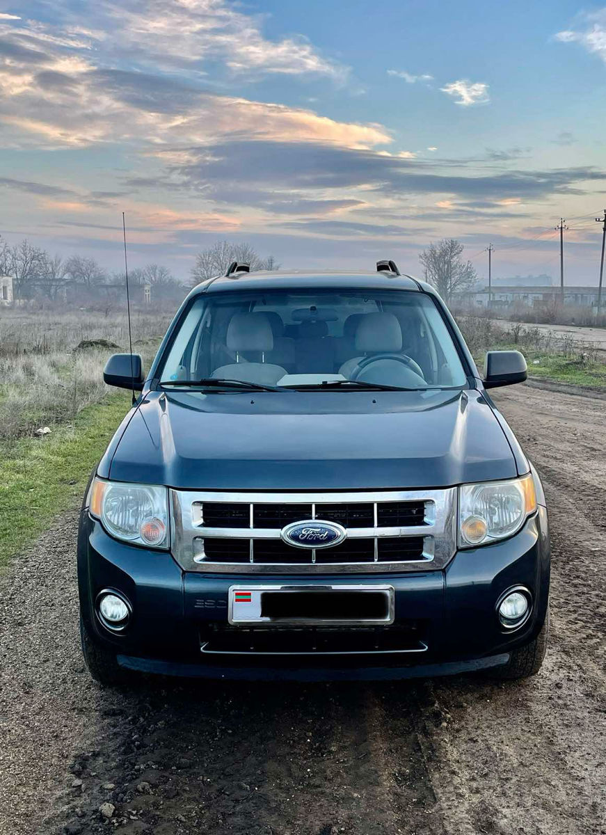 Ford Escape фото 0