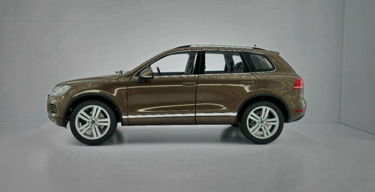 Volkswagen Touareg 1:18 foto 2