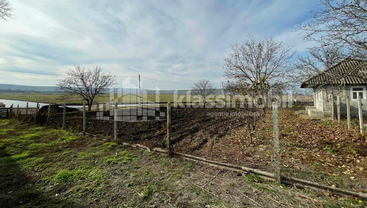 De vânzare căsuță cu un teren generos în satul Brăviceni, raionul Orhei! foto 10