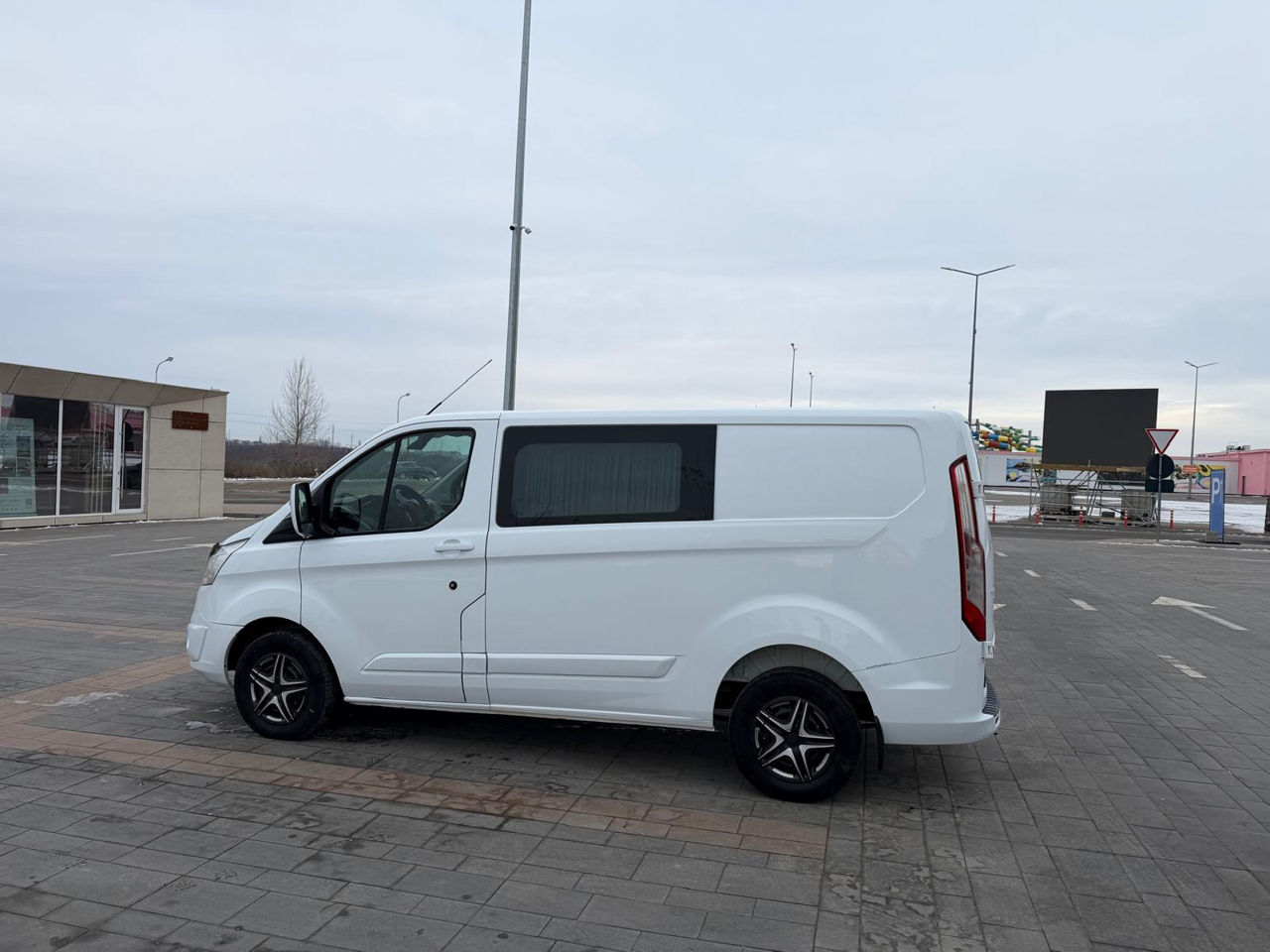 Ford Custom Trend Ford Custom Trend 125c 2013 г. с пробегом, Дизель, 9400