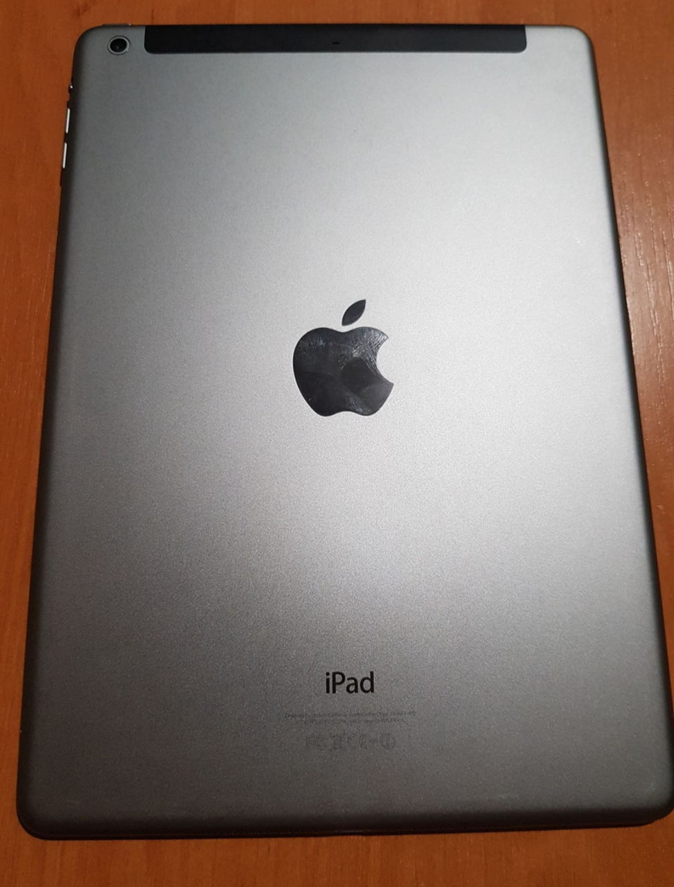 Apple A1475 iPad Air. (128 gb) wifi +cellular.