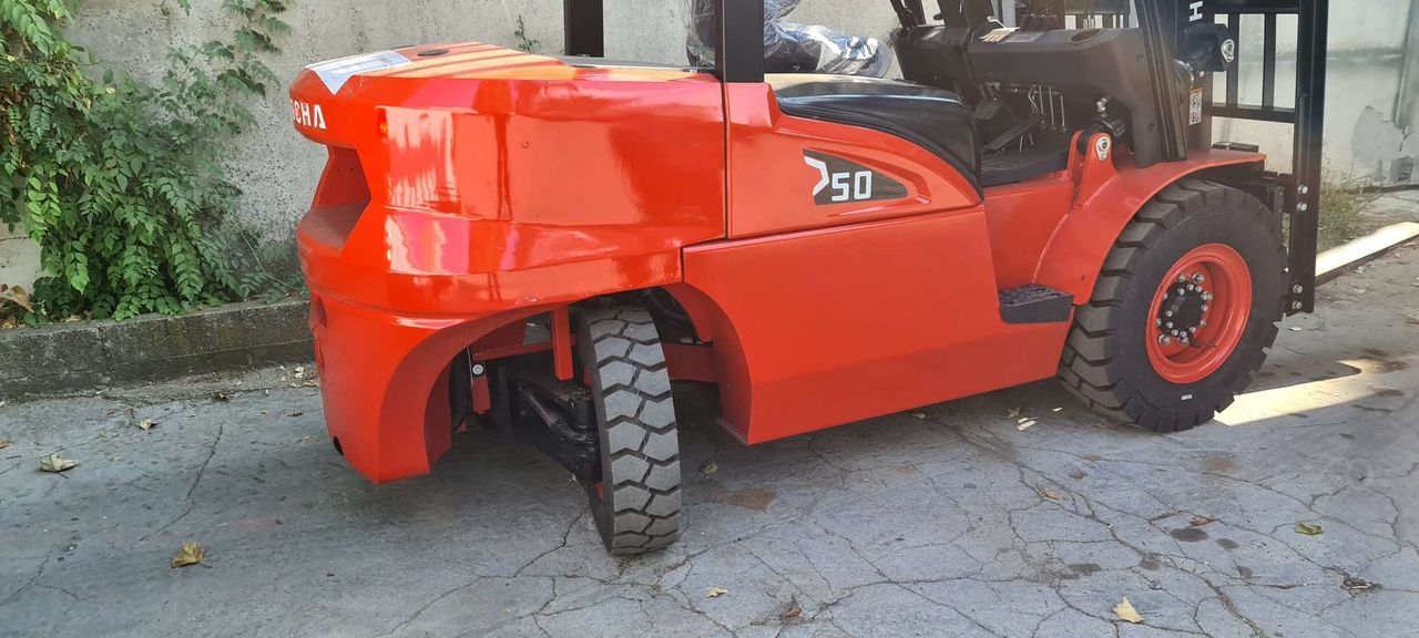 Погрузчик / stivuitor 5t foto 1