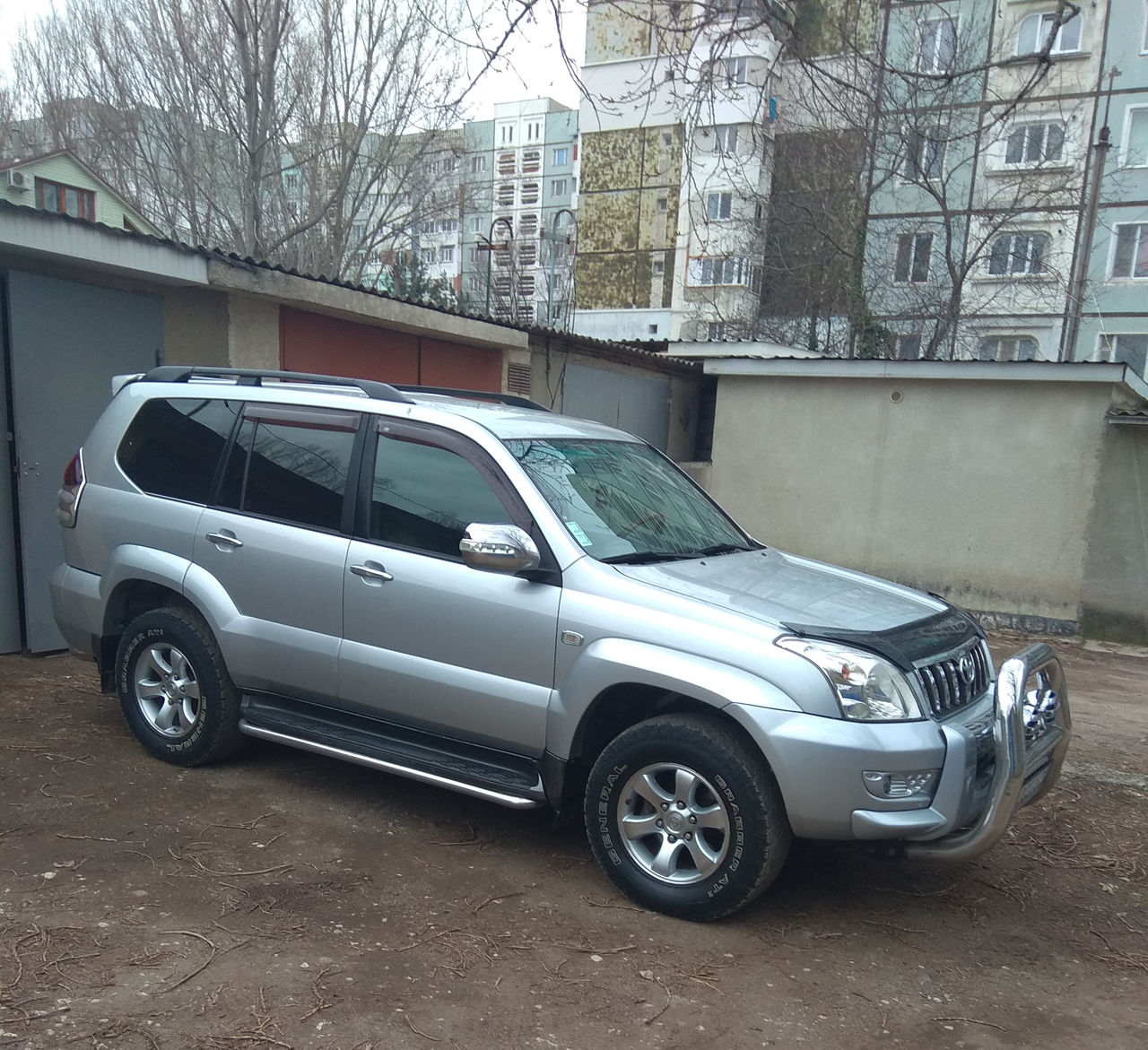 Toyota Land Cruiser Prado foto 4