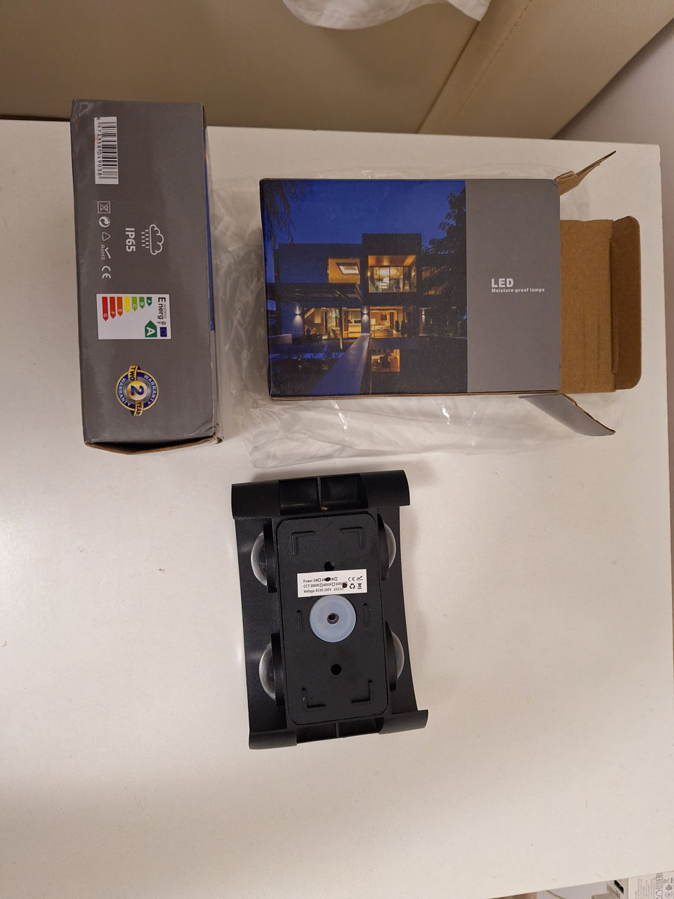 Vind aplice ( lampi de perete , lustre ) corpuri de iluminat Led foto 3
