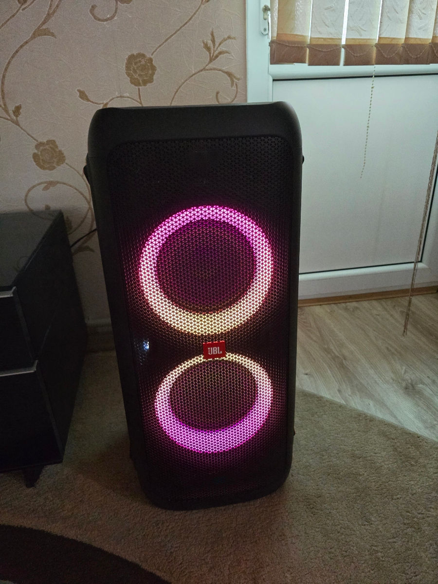 Jbl partybox 300