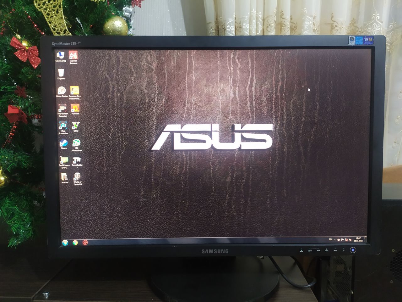 Огромный монитор на 27 дюймов всего 1500 лей!