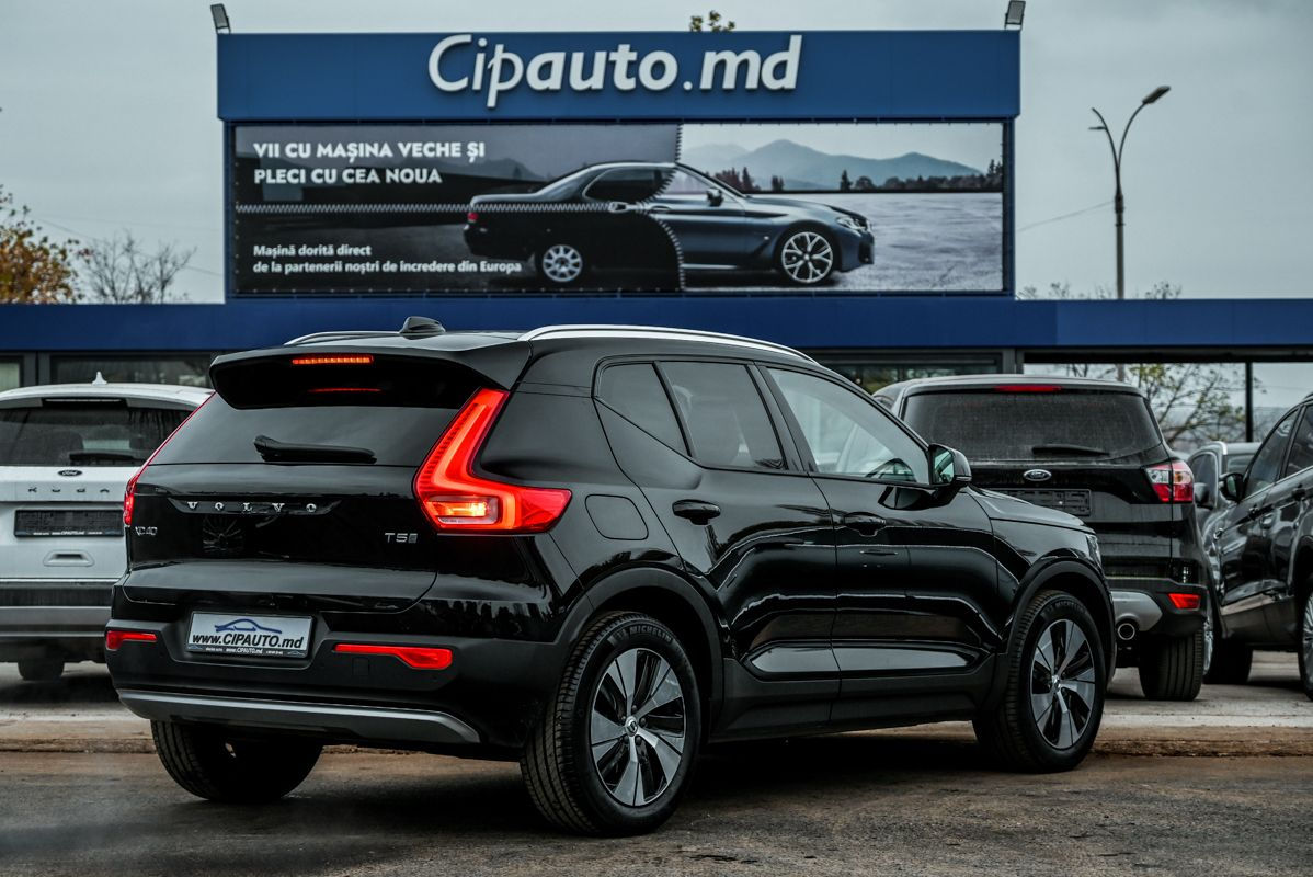 Volvo XC40 foto 1